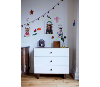 Merlin 3 drawer Dresser White/Walnut - Oeuf NYC
